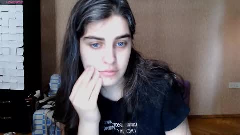 Snapshot of roselina_ chatting on 02/12/26, 11:05 Rose online show from 02/12/26, 11:05