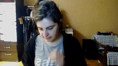 Snapshot of roselina_ chatting on 04/10/26, 05:50 Rose online show from 04/10/26, 05:50