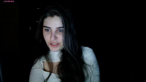 Snapshot of roselina_ chatting on 04/17/26, 07:28 Rose online show from 04/17/26, 07:28
