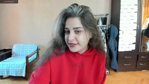 Snapshot of roselina_ chatting on 04/30/26, 09:04 Rose online show from 04/30/26, 09:04