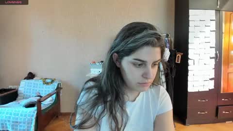 Snapshot of roselina_ chatting on 05/20/26, 08:20 Rose online show from 05/20/26, 08:20
