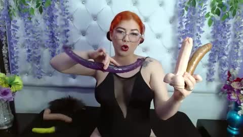 Julieta online show from 12/27/24, 02:01