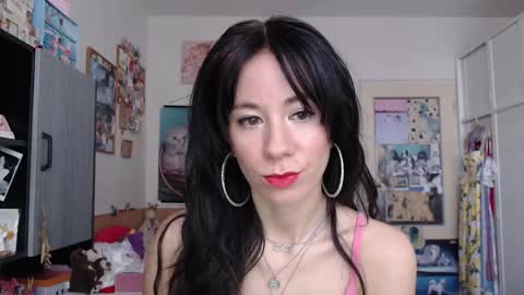 Snapshot of roselynsun chatting on 02/12/26, 11:05 Rose online show from 02/12/26, 11:05