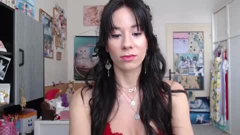 Snapshot of roselynsun chatting on 02/20/26, 02:17 Rose online show from 02/20/26, 02:17