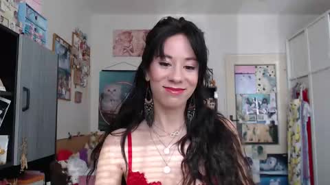 Snapshot of roselynsun chatting on 02/26/26, 11:20 Rose online show from 02/26/26, 11:20