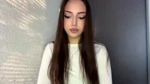 Mimi online show from 09/10/25, 01:55