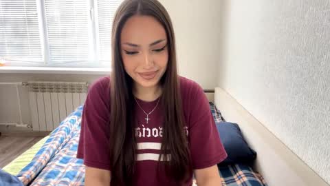 Snapshot of rosenavillifana chatting on 09/24/25, 11:24 Mimi online show from 09/24/25, 11:24