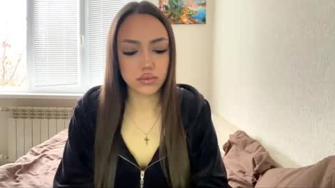 Snapshot of rosenavillifana chatting on 11/06/25, 11:22 Mimi online show from 11/06/25, 11:22