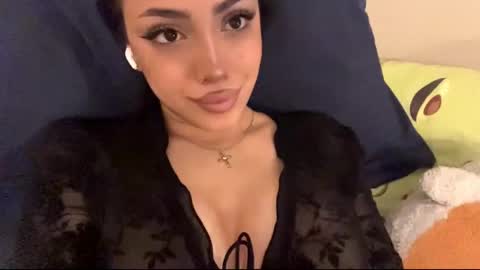 Snapshot of rosenavillifana chatting on 12/05/25, 03:09 Mimi online show from 12/05/25, 03:09