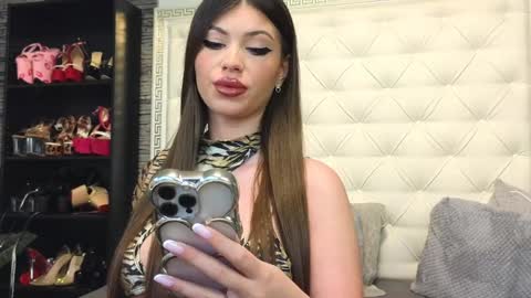 Snapshot of rosevanessa chatting on 01/22/25, 06:52 Gabriela online show from 01/22/25, 06:52