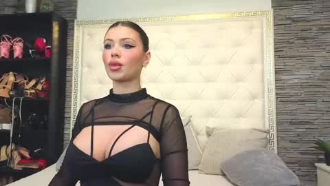 Snapshot of rosevanessa chatting on 02/25/25, 06:31 Gabriela online show from 02/25/25, 06:31
