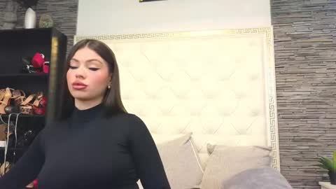 Snapshot of rosevanessa chatting on 02/26/25, 06:58 Gabriela online show from 02/26/25, 06:58