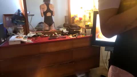 Snapshot of roshi702 chatting on 09/13/25, 03:56 roshi702 online show from 09/13/25, 03:56