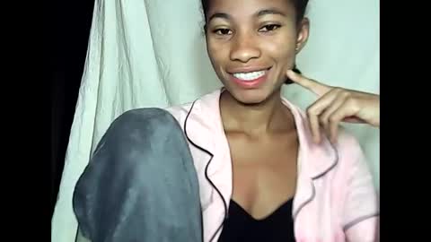 Snapshot of rosie6601 chatting on 05/19/26, 11:44 rosie6601 online show from 05/19/26, 11:44