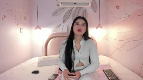 Snapshot of rosie_chell chatting on 05/14/26, 11:50 Rosie online show from 05/14/26, 11:50