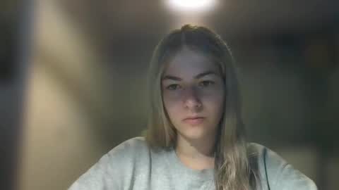 Snapshot of rosie_june chatting on 02/06/25, 07:45 Rosie online show from 02/06/25, 07:45