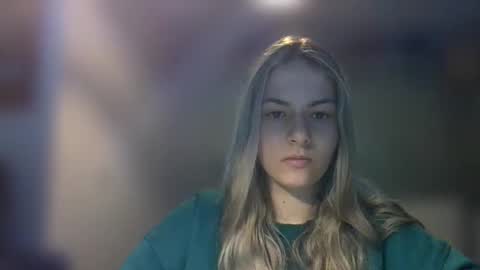 Snapshot of rosie_june chatting on 02/18/25, 11:11 Rosie online show from 02/18/25, 11:11