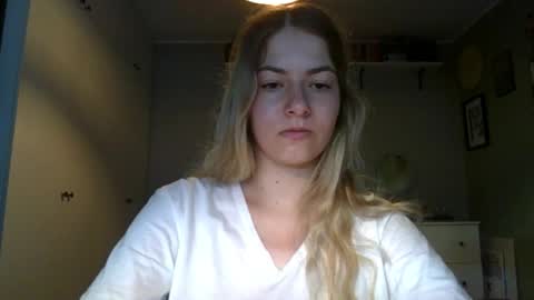 Snapshot of rosie_june chatting on 09/09/25, 06:35 Rosie online show from 09/09/25, 06:35