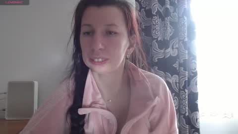 Snapshot of rosiehayes chatting on 11/25/25, 09:20 RosieHayes online show from 11/25/25, 09:20