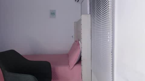 rosiehw online show from 10/14/25, 03:13