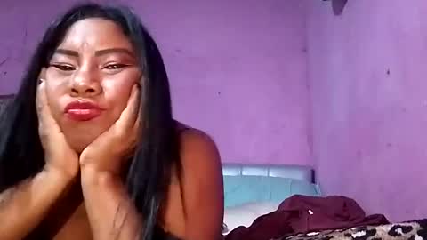 Snapshot of rosmerynava chatting on 02/12/25, 02:35 rosmerynavarro online show from 02/12/25, 02:35