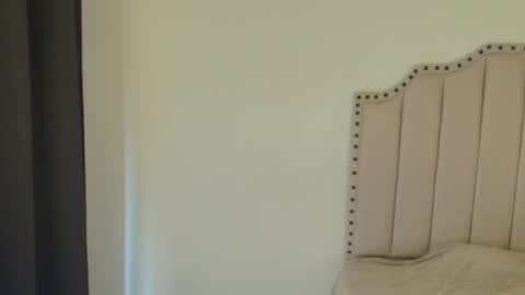 Ross BakerHot online show from 11/20/25, 02:17