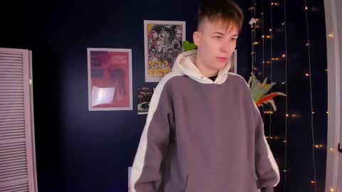 Mia online show from 11/19/25, 11:10