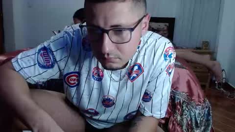 Snapshot of rossa2000 chatting on 11/12/25, 05:41 rossa2000 online show from 11/12/25, 05:41