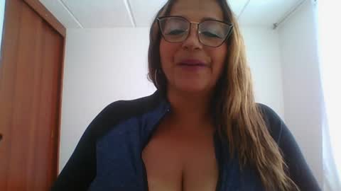 Rossana  online show from 01/05/25, 03:45