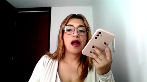 Snapshot of rossanalionheart chatting on 06/11/26, 12:14 Rossana online show from 06/11/26, 12:14