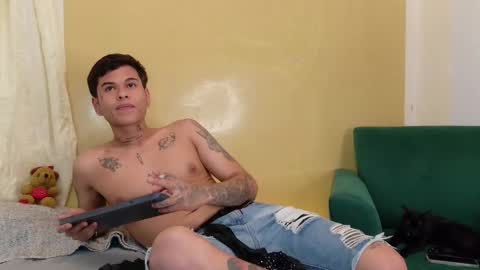 Snapshot of rosse_dredd chatting on 03/08/26, 02:04 Anal for the first time 40000tks online show from 03/08/26, 02:04