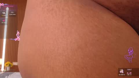 Snapshot of rosselyn_ chatting on 04/12/26, 12:10 Rossi Hill online show from 04/12/26, 12:10
