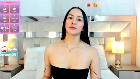 Snapshot of rosshazel chatting on 05/28/26, 02:47 online show from 05/28/26, 02:47