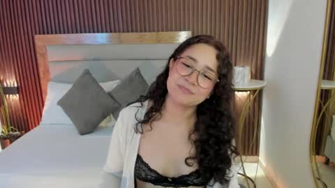 rossie_lanie_ online show from 04/07/26, 07:36