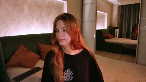 rosy_black_ online show from 12/07/24, 08:11