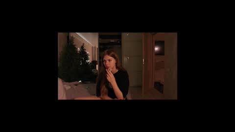 rosy_black_ online show from 11/28/25, 12:02