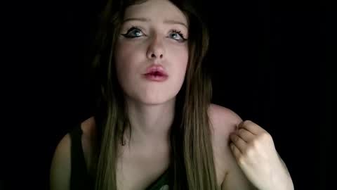 Snapshot of rosy_petal chatting on 01/11/26, 06:13 rosy_petal online show from 01/11/26, 06:13