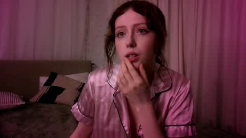 Snapshot of rosy_petal chatting on 02/28/26, 01:28 rosy_petal online show from 02/28/26, 01:28