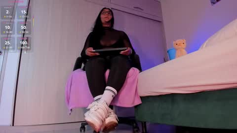 rosyejones online show from 10/26/25, 03:12