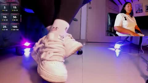 rosyejones online show from 11/27/25, 03:08