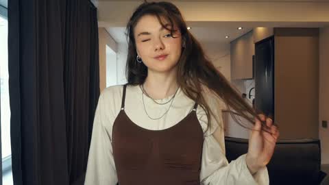Snapshot of rosysfatcu chatting on 05/16/26, 12:48 Marguerite online show from 05/16/26, 12:48