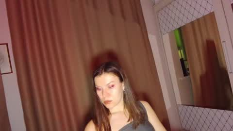 Snapshot of roter_rita chatting on 02/26/25, 02:15 roter_rita online show from 02/26/25, 02:15