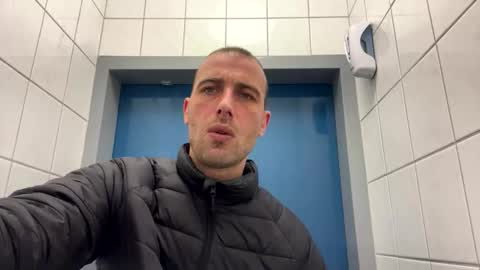 rotteei1 online show from 11/25/25, 10:04