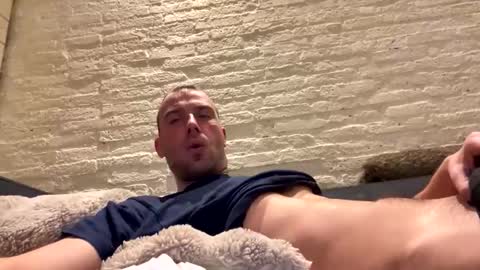 rotteei1 online show from 11/28/25, 07:05