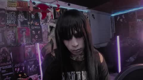 Snapshot of rotten_dreams chatting on 03/16/26, 12:17 rot online show from 03/16/26, 12:17