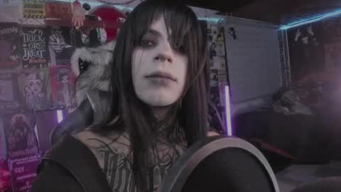 Snapshot of rotten_dreams chatting on 04/14/26, 11:44 rot online show from 04/14/26, 11:44