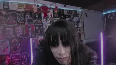 Snapshot of rotten_dreams chatting on 04/16/26, 11:29 rot online show from 04/16/26, 11:29