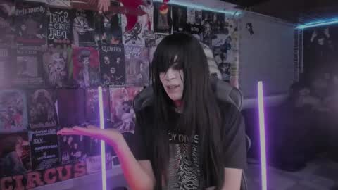 Snapshot of rotten_dreams chatting on 05/14/26, 08:48 rot online show from 05/14/26, 08:48