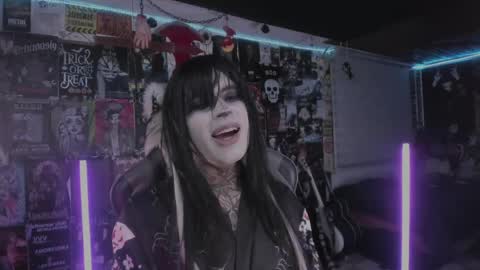 Snapshot of rotten_dreams chatting on 06/05/26, 11:32 rot online show from 06/05/26, 11:32