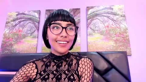 Snapshot of roulyy chatting on 01/11/25, 08:11  JESSY ROULY online show from 01/11/25, 08:11